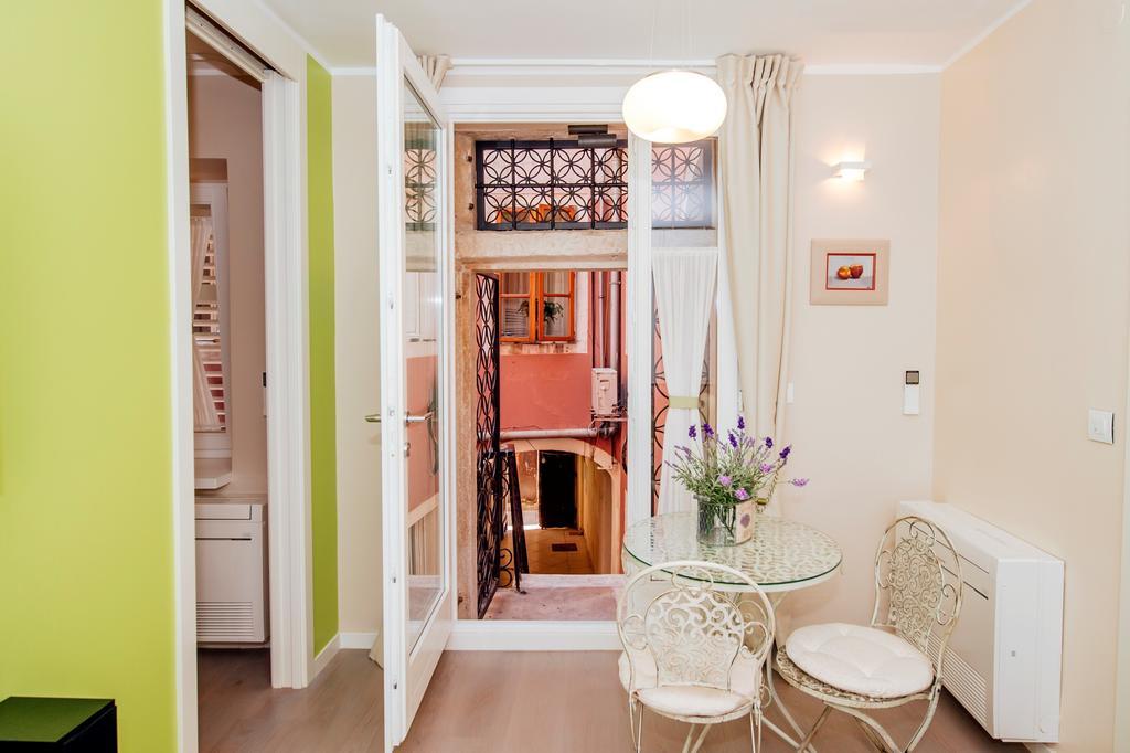 Suites One Zadar Room photo